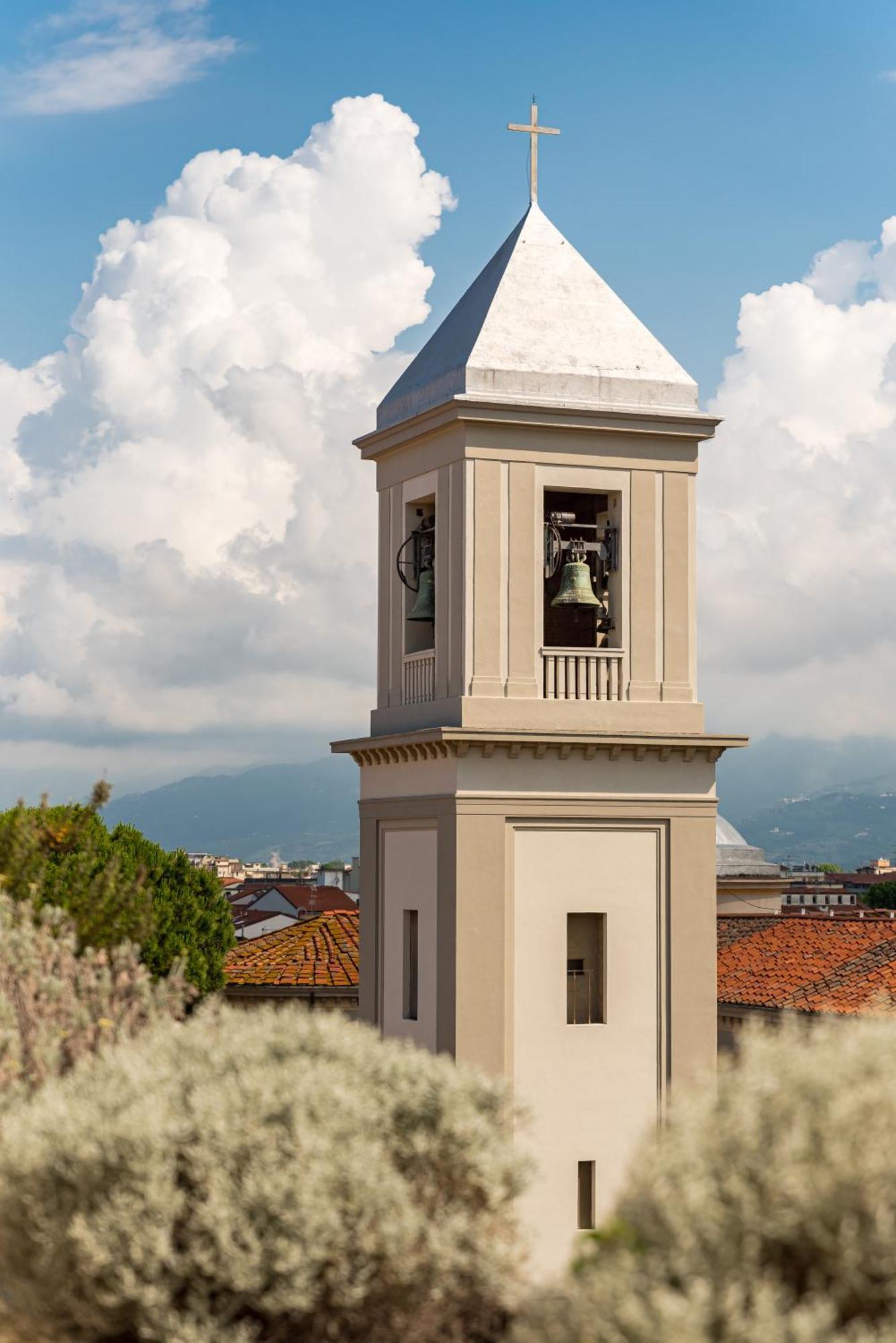 Levante Appartamento Di Pregio, Terrazza E Vista Panoramica Sul Mare E La Citta Viareggio Luaran gambar