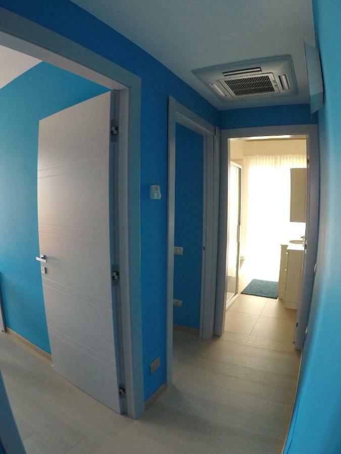 Levante Appartamento Di Pregio, Terrazza E Vista Panoramica Sul Mare E La Citta Viareggio Luaran gambar